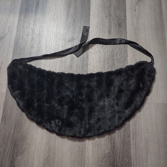 Black Tie Front Fur Wrap Shawl - Picture 4 of 6